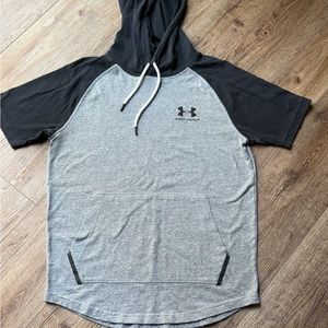 Men’s UA short sleeve hoodie